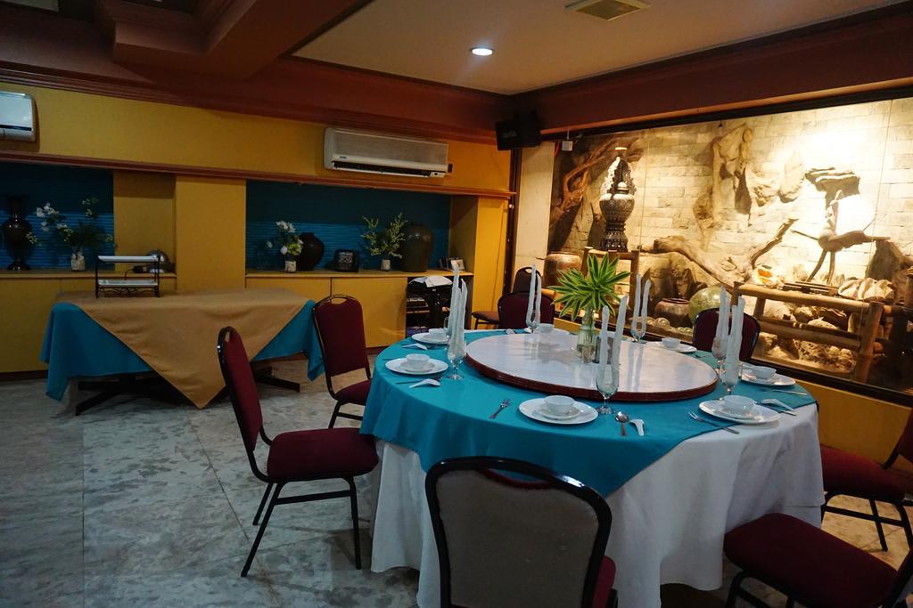 Grand City Hotel Inc. Cagayan de Oro Exteriör bild