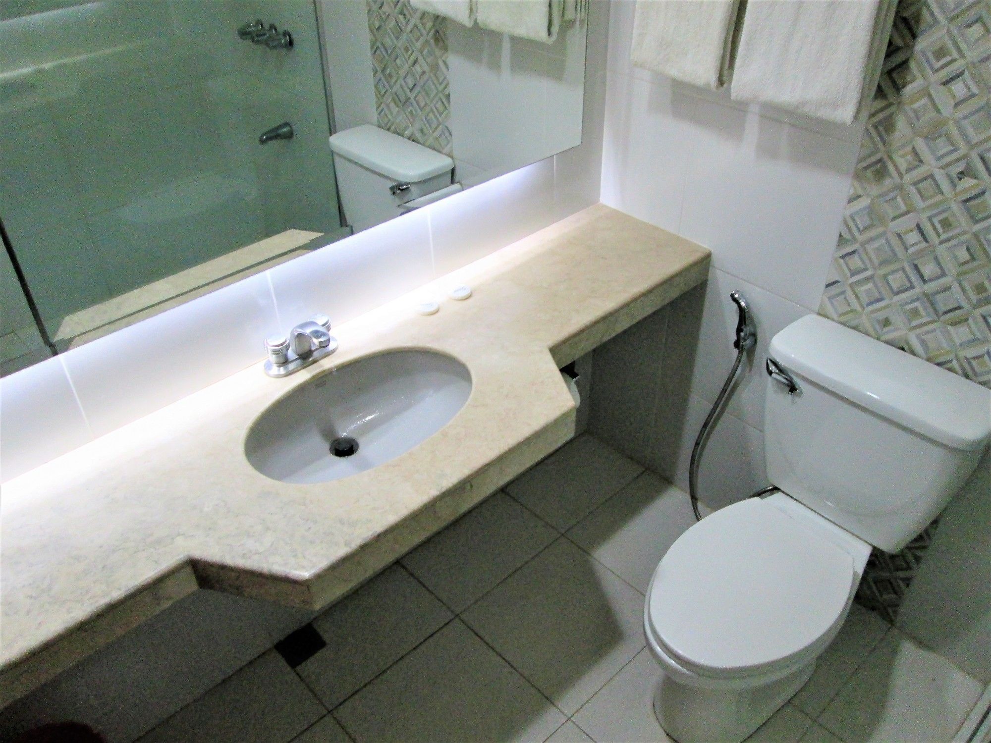 Grand City Hotel Inc. Cagayan de Oro Exteriör bild